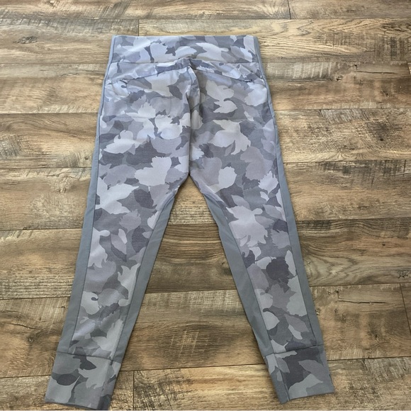 Athleta Gray Camo Joggers - Picture 10 of 10